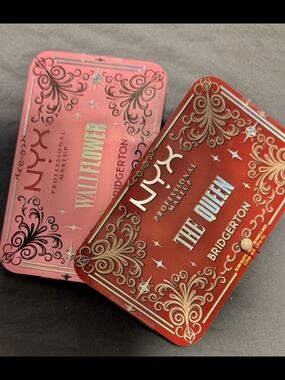 NYX Bridgerton The Queen & Wallflower Blush Duo - Red and Pink